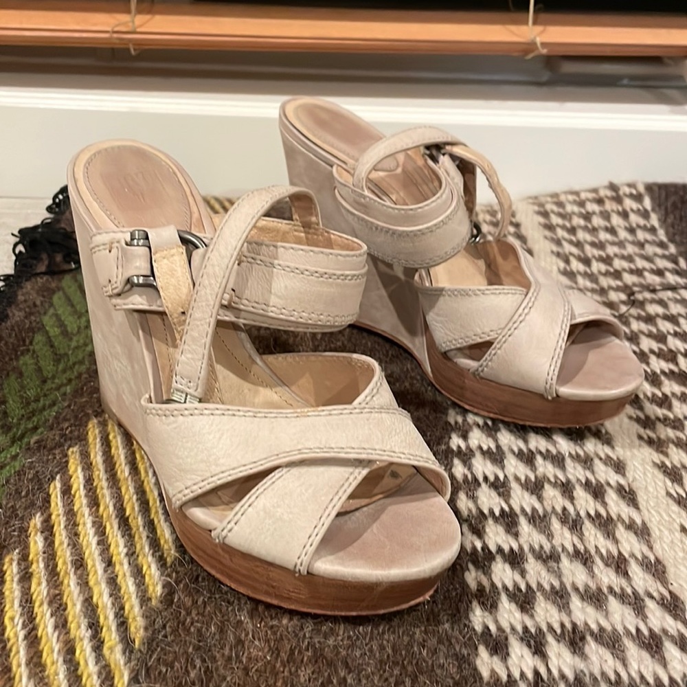 Frye wedge Sandles